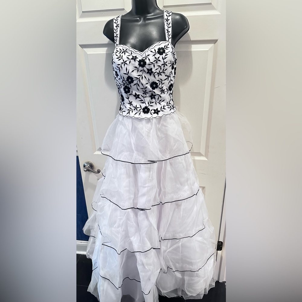 NWT Da bora Rachelle couture black white formal prom or special occasion dress - Picture 2 of 6